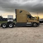 Freightliner Cascadia Sleeper High Rise