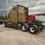 Freightliner Cascadia Sleeper High Rise